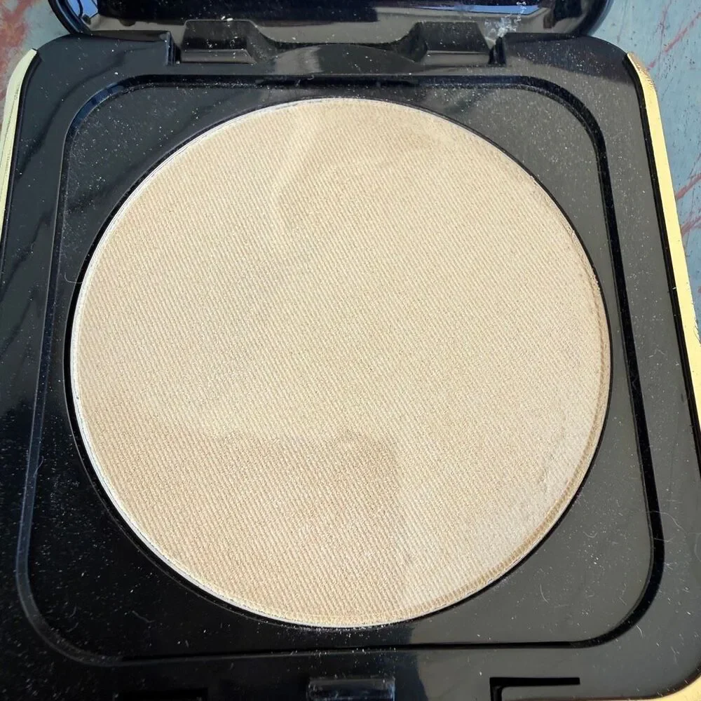 Vintage Corn Silk Translucent Pressed Face Powder Original Satin Walnut Formula